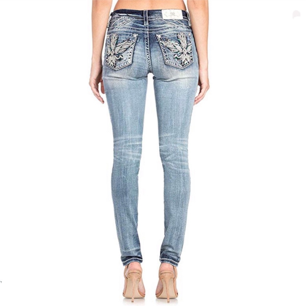 Sz 26🌹Miss Me Wing embellished pocket Easy skinny jeans - Picture 3 of 3